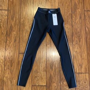 ALO Yoga Airlift High-Waist Suit Up Legging (Black with White Stripe)